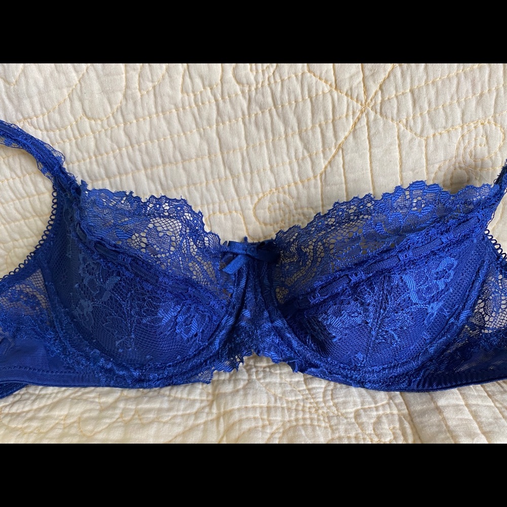 Balconet lightly lined underwire bra